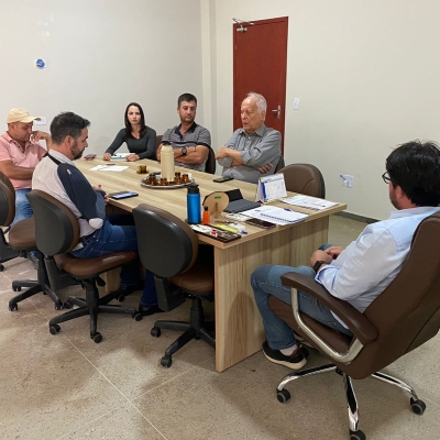 SINDICATO RURAL DE IBATIBA SE REUNE COM PREFEITO DE IBATIBA E PRESIDENTE DA FEDERAÇÃO DA AGRICULTURA E PECUARIA DO ESTADO DO ESPIRITO SANTO (FAES) PARA DIALOGAR SOBRE OPORTUNIDADE DO AGRO EM IBATIBA